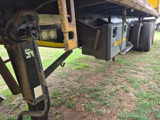 2014 SA truck 6m &#43;12m superlink curtain side trailer