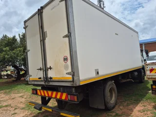 2015 Isuzu 850 Auto 8 ton fridge truck