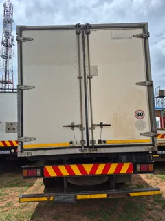 2015 Isuzu 850 Auto 8 ton fridge truck