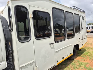 2008 Toyota Hino personal carrier truck(4 ton)