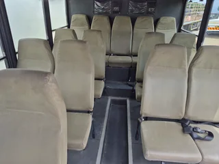 2008 Toyota Hino personal carrier truck(4 ton)