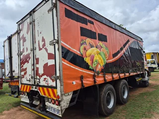 2015 Man CLA 26-280  double diff curtain side body truck  6x4