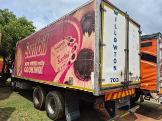 2014 Fuso FN25-270 double diff fridge truck 6x4(16 ton)