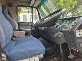 2014 Fuso FN25-270 double diff fridge truck 6x4(16 ton)