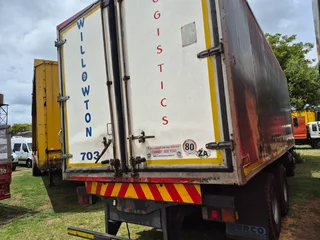 2014 Fuso FN25-270 double diff fridge truck 6x4(16 ton)