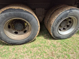 2014 Fuso FN25-270 double diff fridge truck 6x4(16 ton)