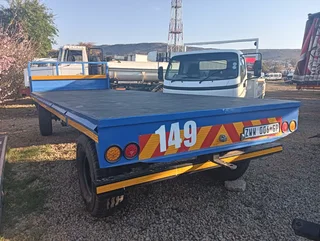 7m Flatdeck draw bar trailer (like new)