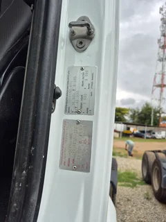 2014 Toyota Hino 2038 single diff truck 4x2.