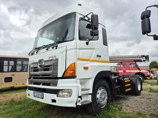 2014 Toyota Hino 2038 single diff truck 4x2.