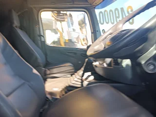 2010  Mercedes 1840 single diff truck 4x2