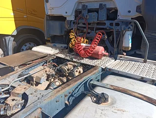 2010  Mercedes 1840 single diff truck 4x2