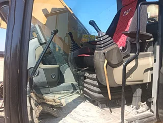 2014 Cat 320D-2 20 ton excavator