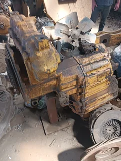 Komatsu WA420-3 transmission