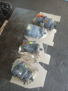 4x pumps for Komatsu WA500 S/N 50001-up.pump assembley loader