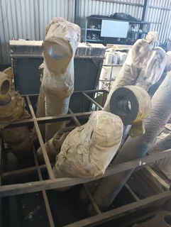 3x Reconditioned Komatsu WA500 FEL main cylinders
