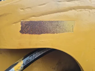 Cat 140H Grader with rippers