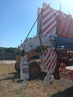 2005 Tadano 300E 30 ton mobil crane