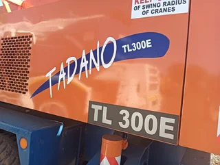 2005 Tadano 300E 30 ton mobil crane