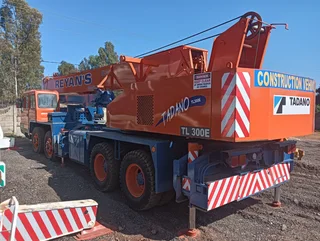2005 Tadano 300E 30 ton mobil crane