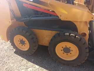 2012 Case 60XT Skidsteer with bucket