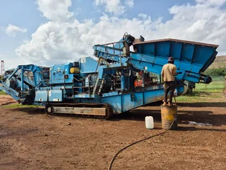 Terex 1000SR cone crawler jaw crusher