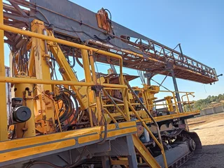 Atlas Copco PV271 Blast hole crawler  mounted drill