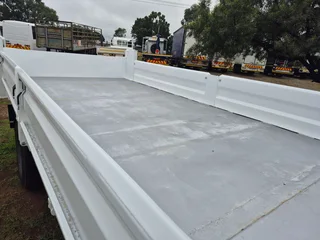 2009 Isuzu FTR700 with new 6cub tipper truck