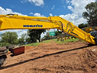 2017 Komatsu PC450-8 Excavator 45 ton.
