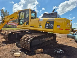 2017 Komatsu PC450-8 Excavator 45 ton.