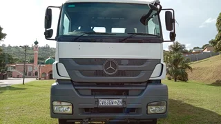 2014 Mercedes 3535 cement mixer Twinsteer truck 8x4