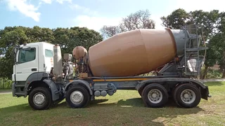 2014 Mercedes 3535 cement mixer Twinsteer truck 8x4