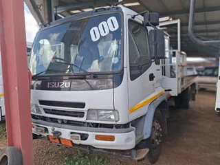 2012 Isuzu FTR700 crew cab 2 ton crane flatdeck truck