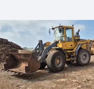 2006 Volvo L 60 E Loader . Good condition.