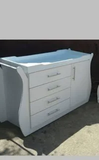 White Sleigh Compactum for sale