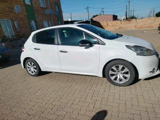 2013 Peugeot  208