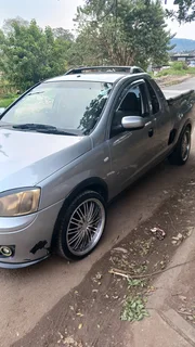 Corsa Gamma 1.4i 2004 well kept vehicle