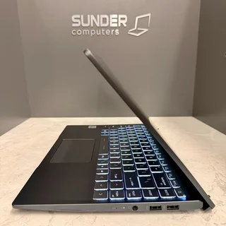 MSI Modern 14 [i3-10th Gen, 8GB,512GB SSD] Excellent Condition, Warranty