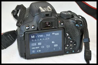 Canon EOS 700D - Body Only