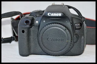 Canon EOS 700D - Body Only