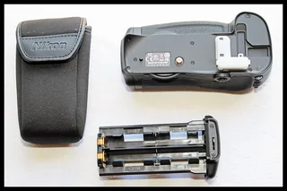 Nikon MB-D10 Multi Power Battery Pack