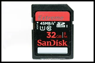 SanDisk Extreme 32GB SDHC - Class 10 @ 45MB/s