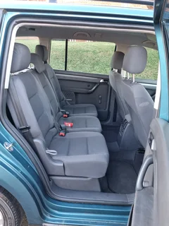 Vw touran 1.9tdi 5setaer