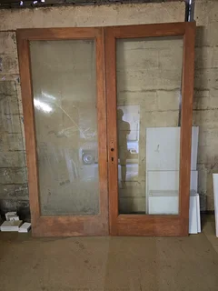 Full glass double door R5000