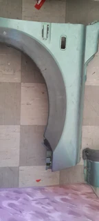 Land-rover freelander fenders and rear door panel