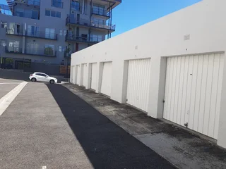 garage store room for rent long or short term in green point from 1/11