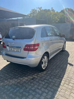 Automatic Mercedes B200 Silver 2009