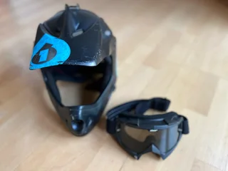 Six Six One MTB Helmet Medium R700