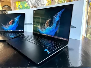 SAMSUNG GALAXY BOOK 2 PRO 15.6&#34; | i7 | 512GB | 16GB | GRAPH