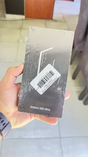 Sealed 2025 Samsung Galaxy S25 Ultra 256GB Titanium Silver
