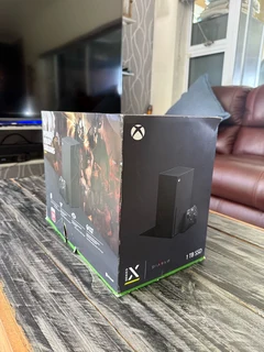 Sealed Xbox Series X Diablo IV Bundle &#43; Xbox Wireless Controller Carbon Black